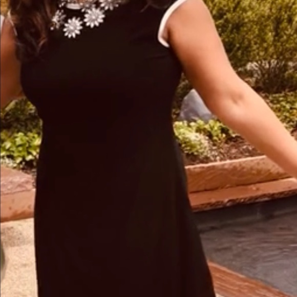 👗Little Black Dress 🖤🤍 - Picture 2 of 4